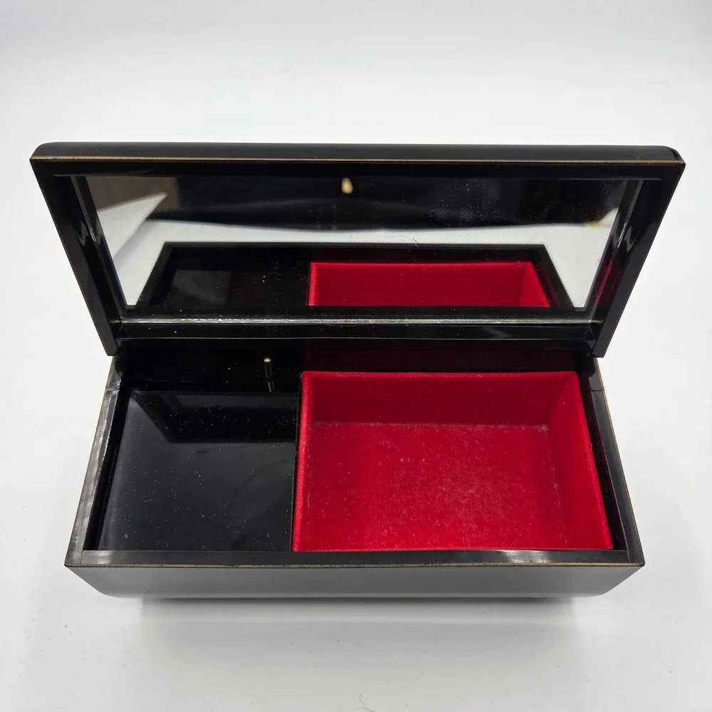 Vintage‎ Japanese Black Lacquer Wood Hand Painted Jewelry Music Box -Love Story